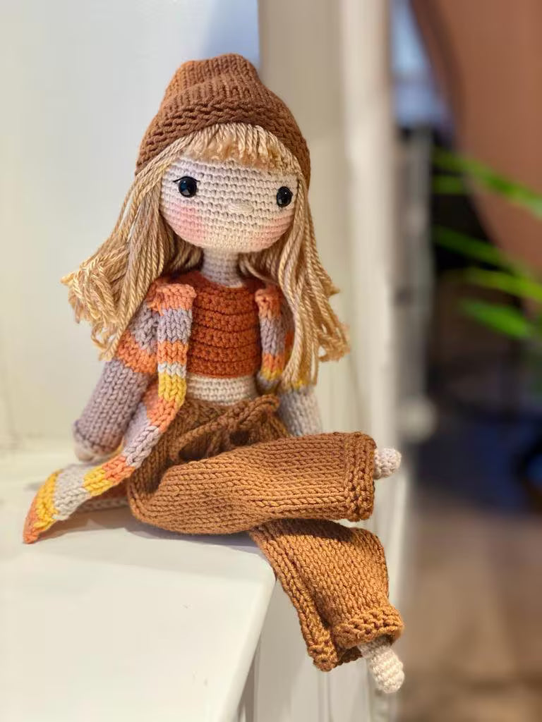 Paris Handmade Cool City Girl - Zeylum Doll - Bendable Body - Changeable Outfit